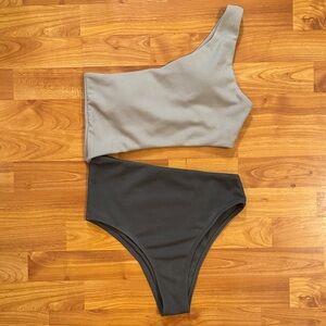 SHEIN ONE SHOULDER SWIMSUIT SMALL
